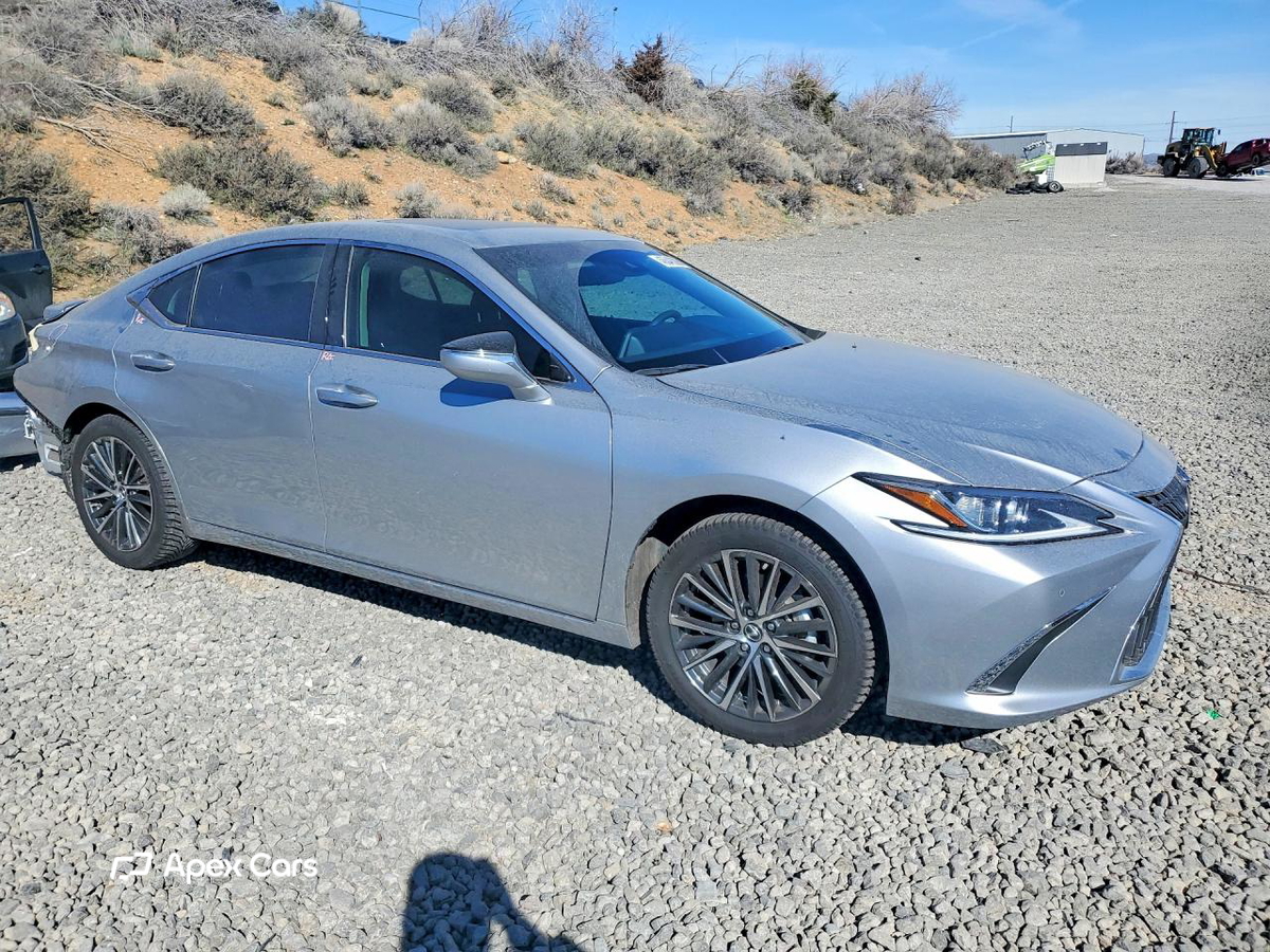 Lexus ES 2024