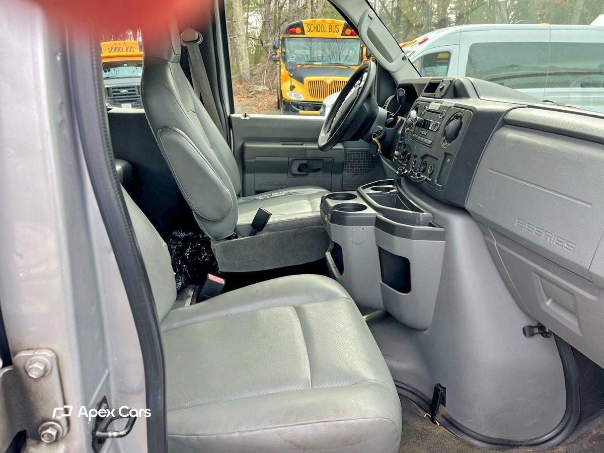 Ford Econoline 2014