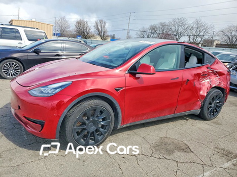 Tesla Model Y 2022 - Image 1 of 13