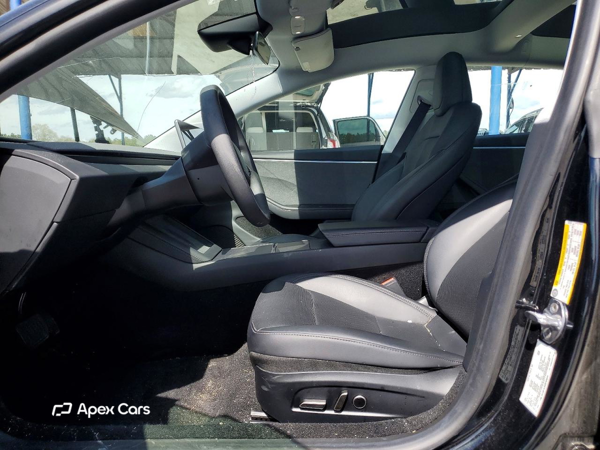 Tesla Model 3 2025