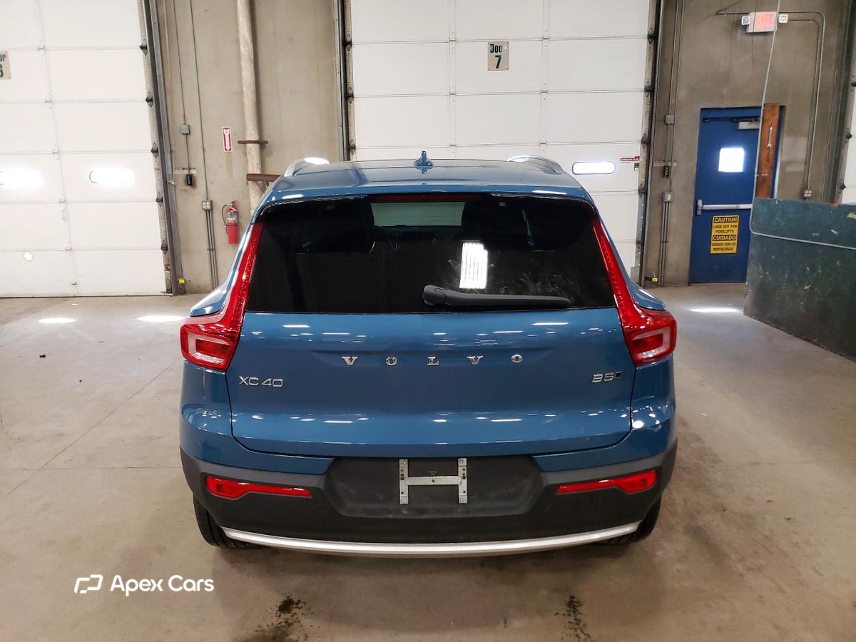 Volvo XC40 2024