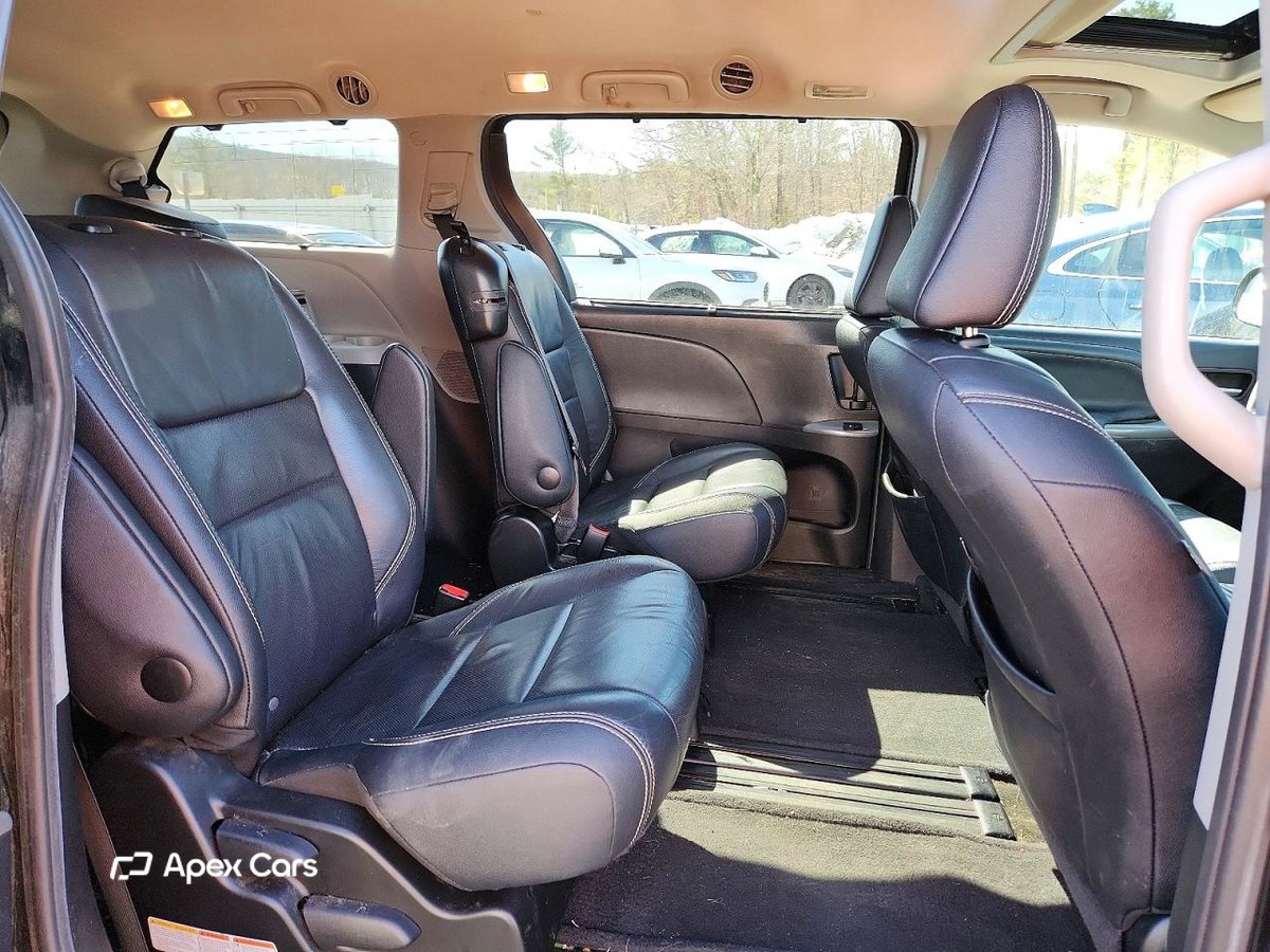 Toyota Sienna 2017