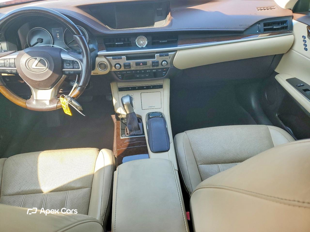 Lexus ES 2016