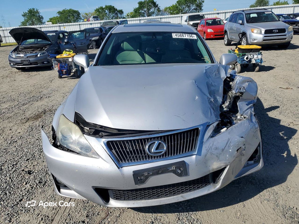 Lexus IS 2011