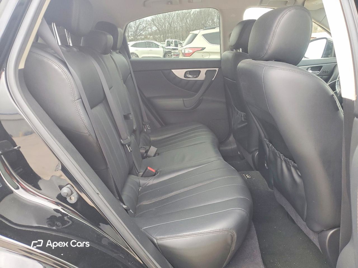 Infiniti FX 2012
