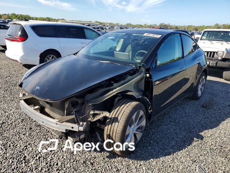 Tesla Model Y 2024 - Image 1 of 13