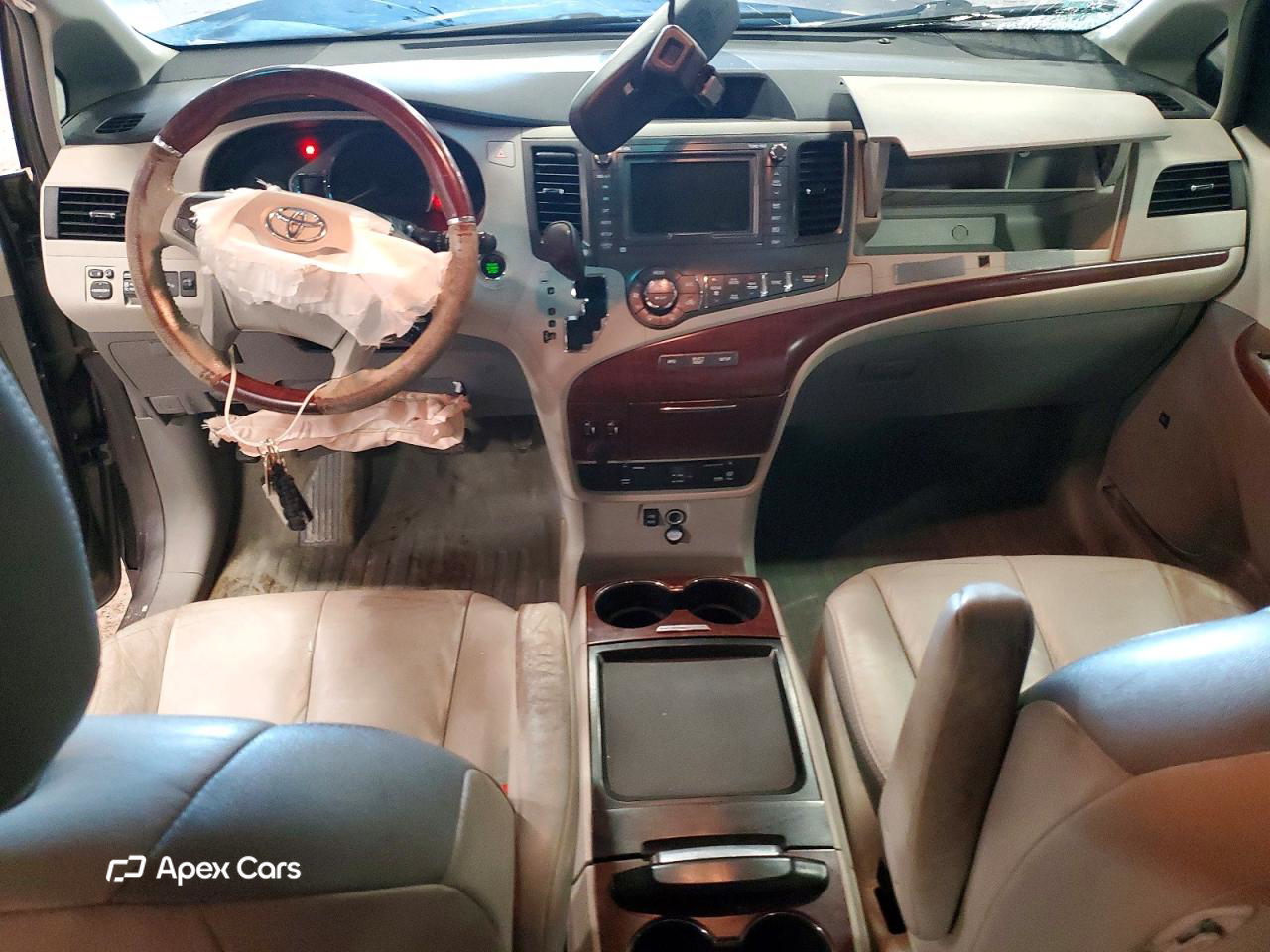 Toyota Sienna 2011