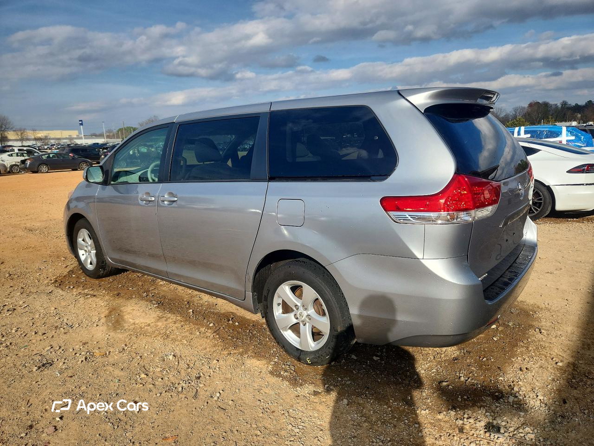 Toyota Sienna 2012