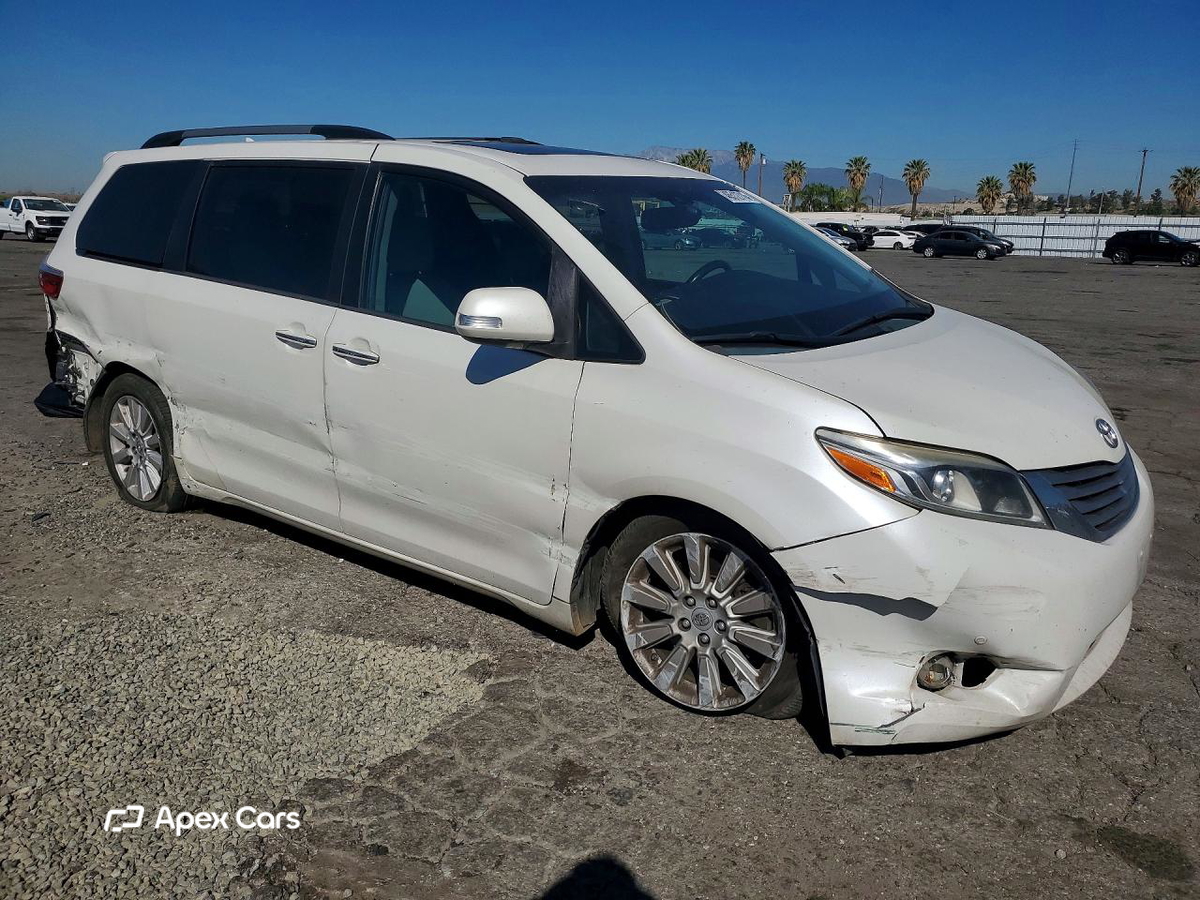 Toyota Sienna 2015
