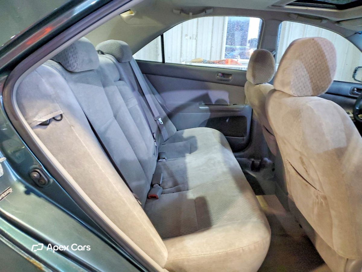 Toyota Camry 2004