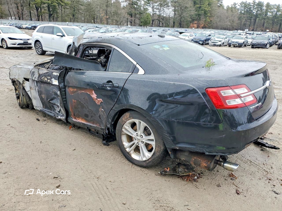 Ford Taurus 2015