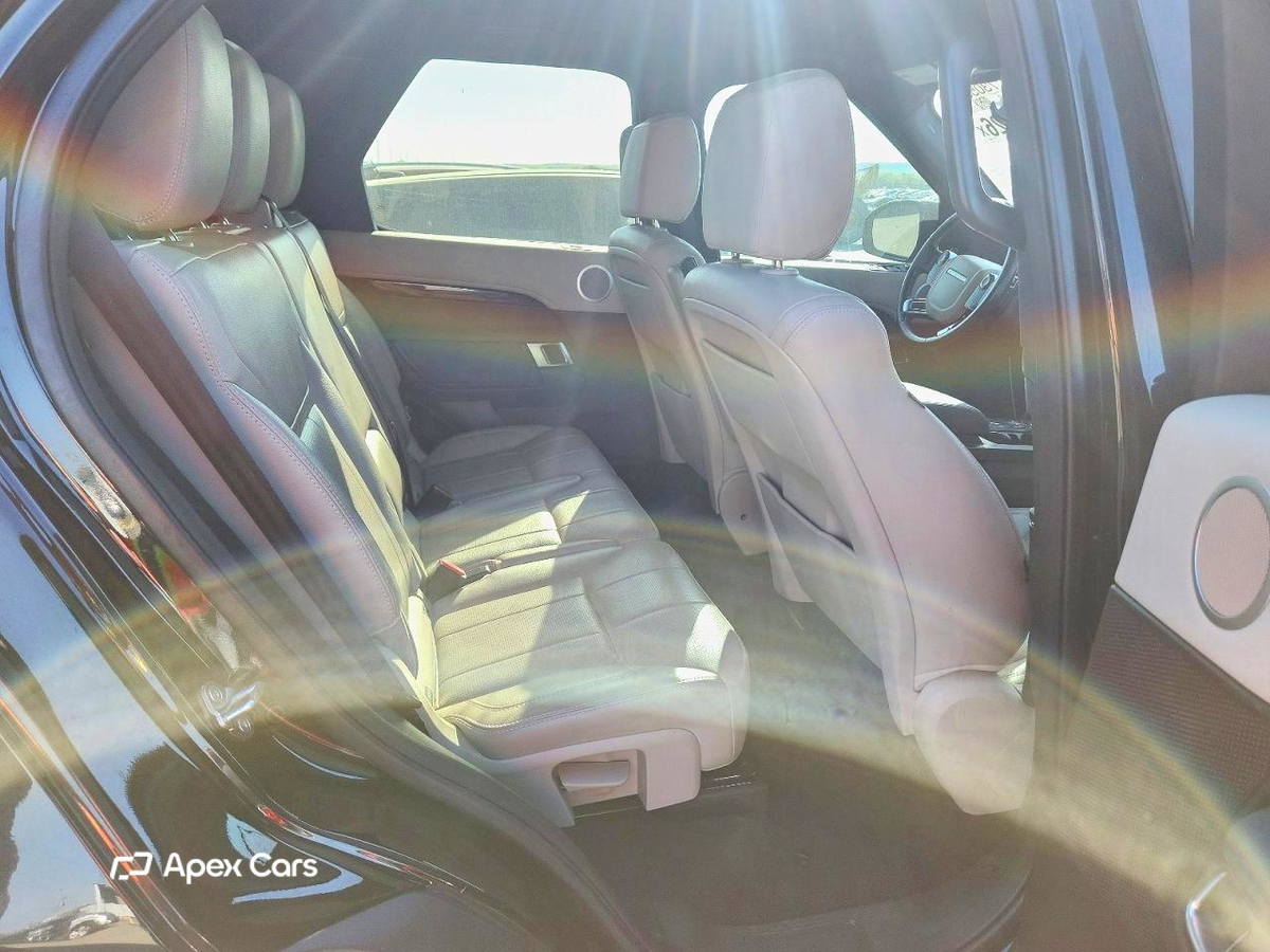 Land Rover Discovery 2019