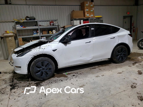 Tesla Model Y 2024 - Image 1 of 12