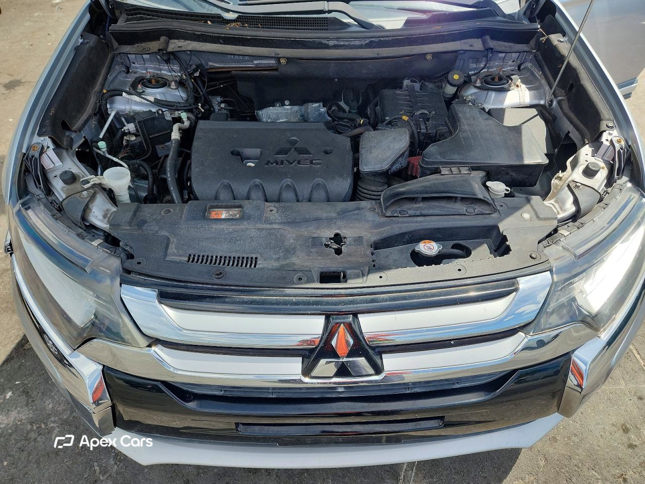 Mitsubishi Outlander 2016