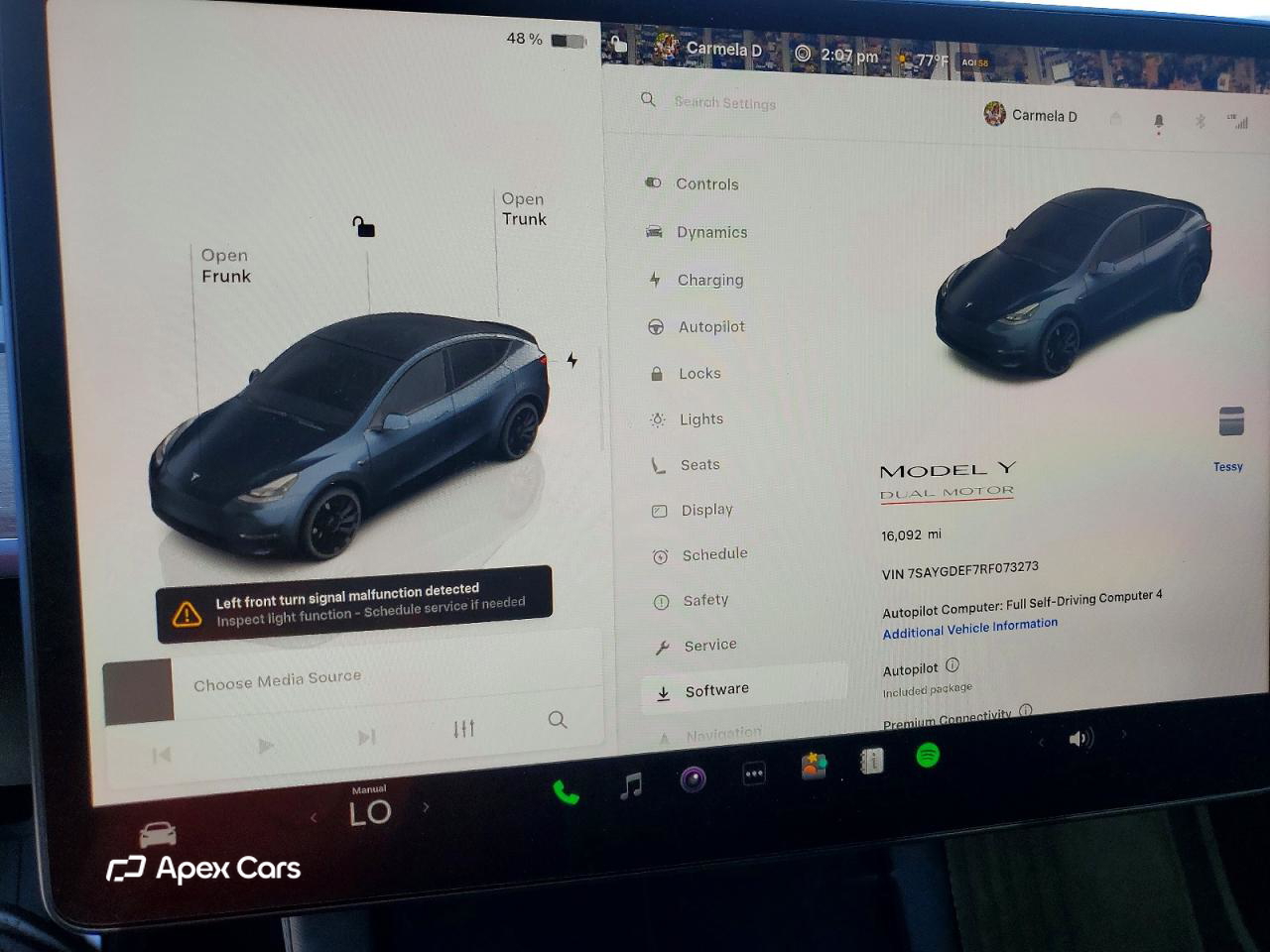 Tesla Model Y 2024