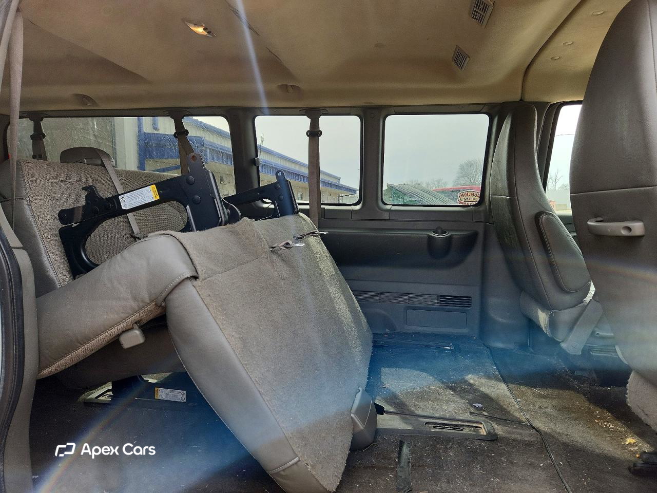 Chevrolet Express 2012