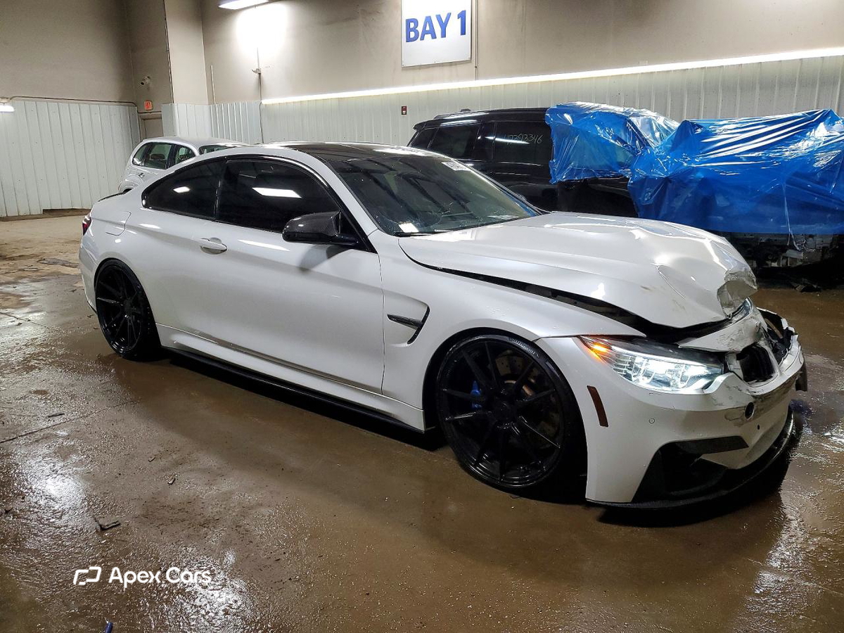 BMW M4 2016