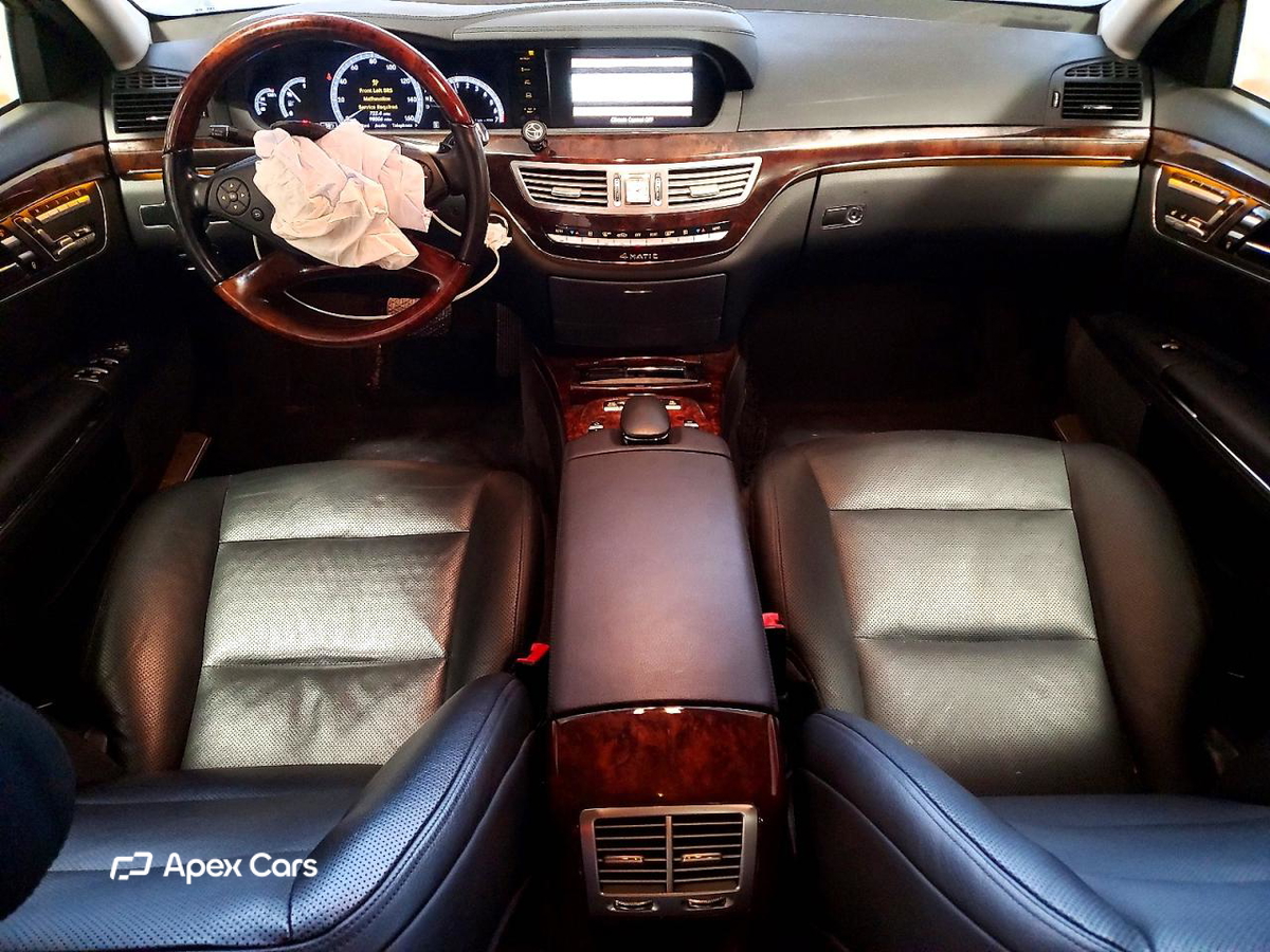 Mercedes-Benz  2013