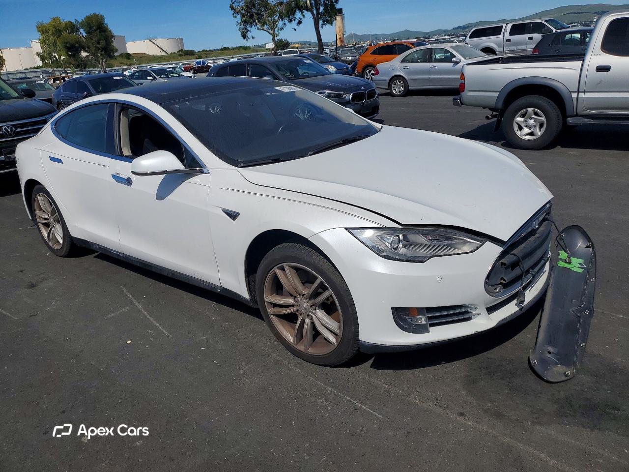 Tesla Model S 2014