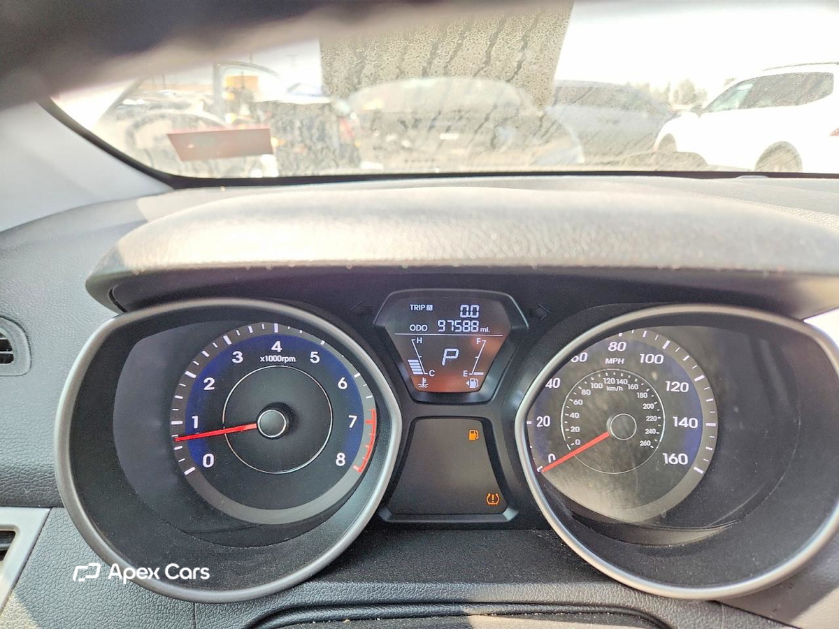 Hyundai Elantra 2013
