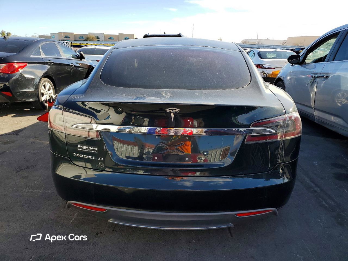 Tesla Model S 2012
