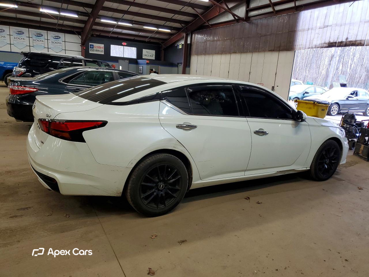Nissan Altima 2019
