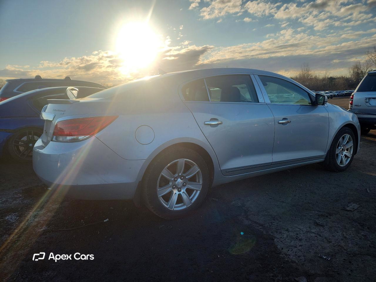 Buick LaCrosse 2011