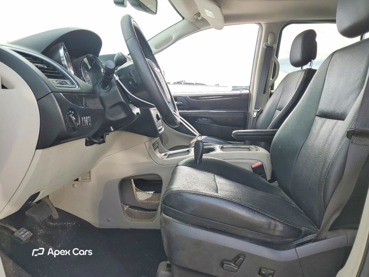 Chrysler Voyager 2015