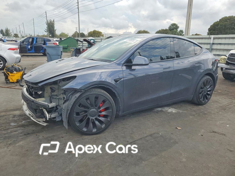 Tesla Model Y 2022 - Image 1 of 13