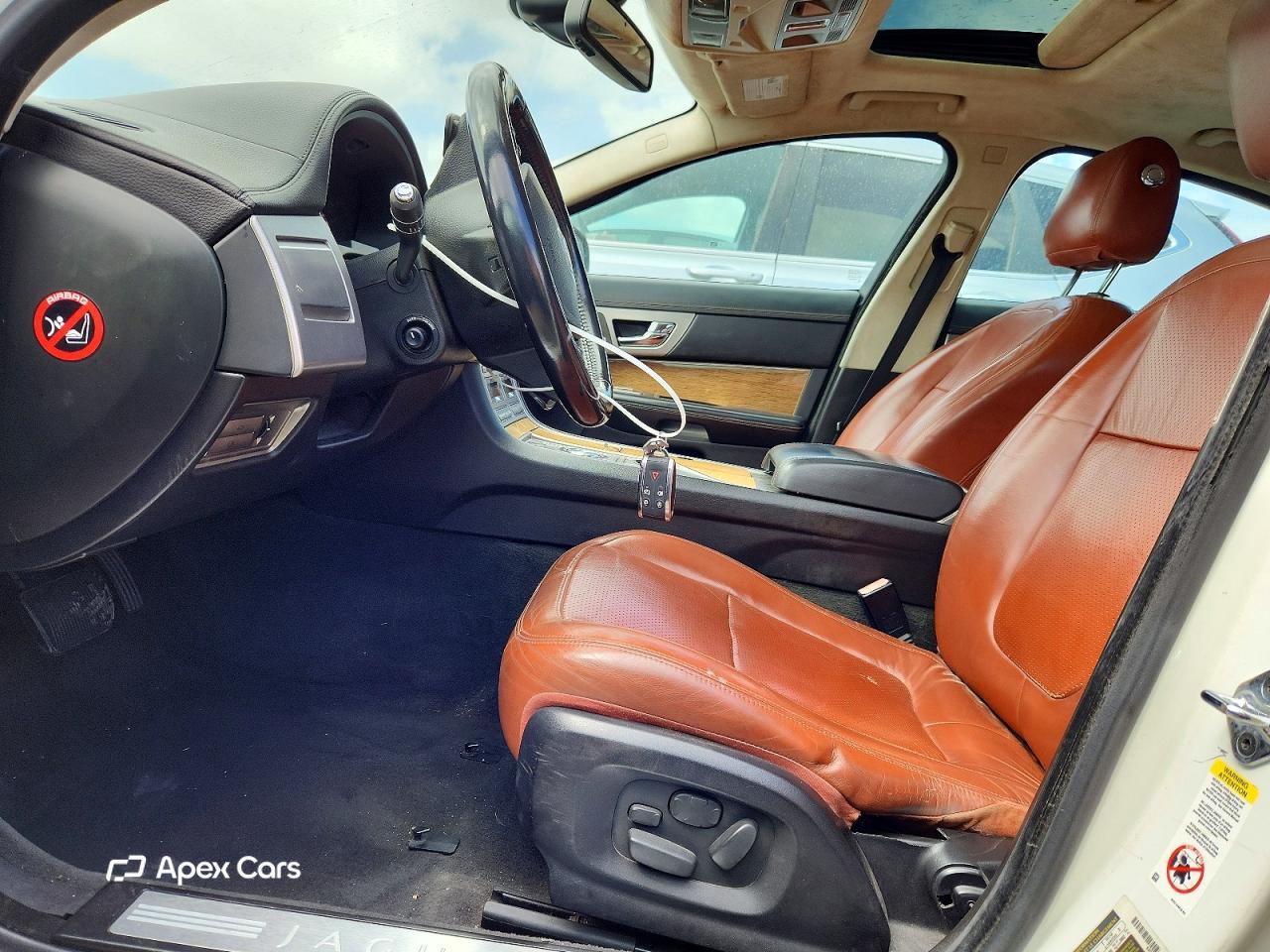 Jaguar XF 2010