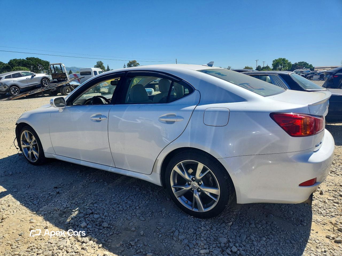Lexus IS 2010
