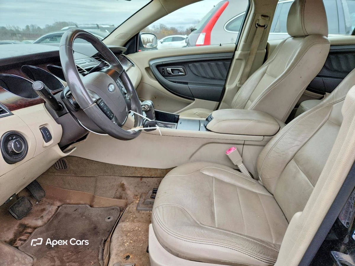 Ford Taurus 2011