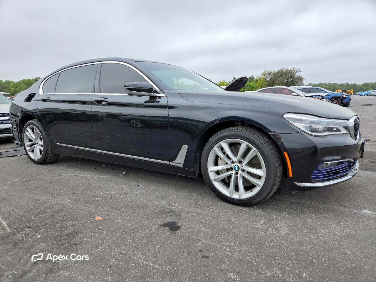 BMW Series 7 2016