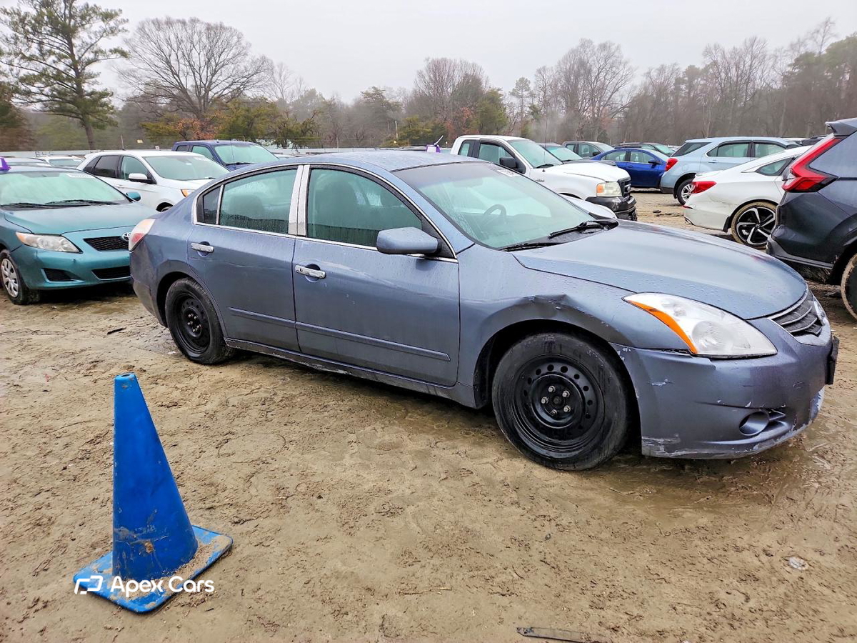 Nissan Altima 2011