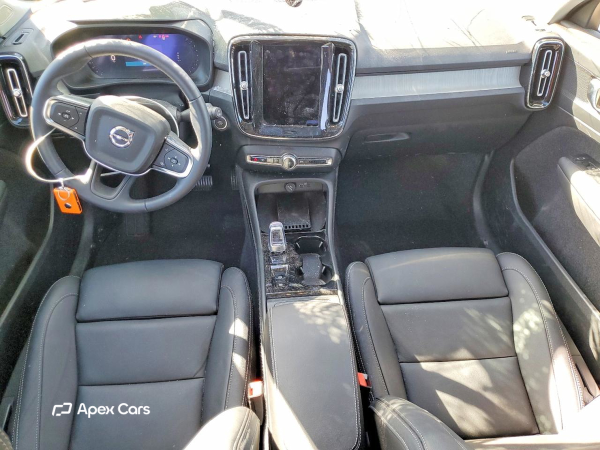 Volvo XC40 2026