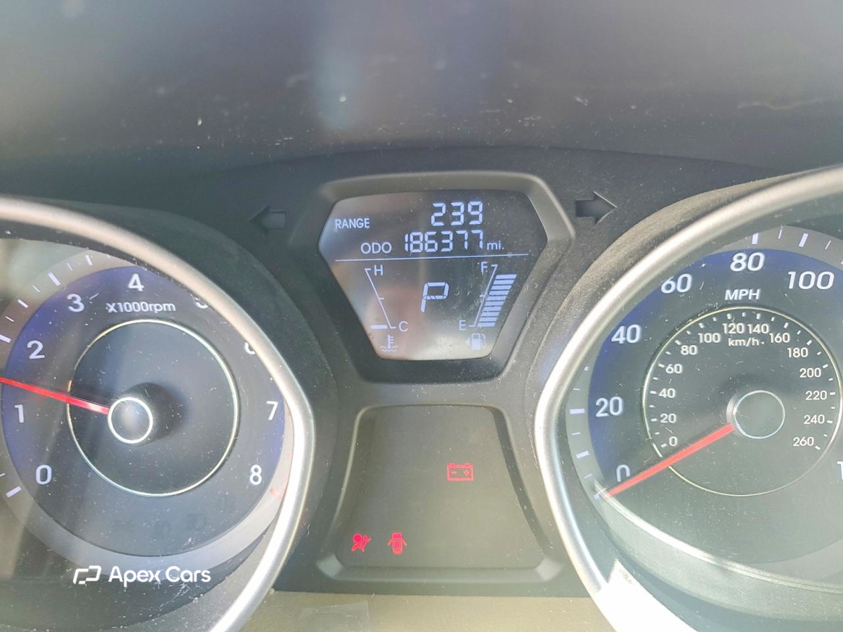 Hyundai Elantra 2013