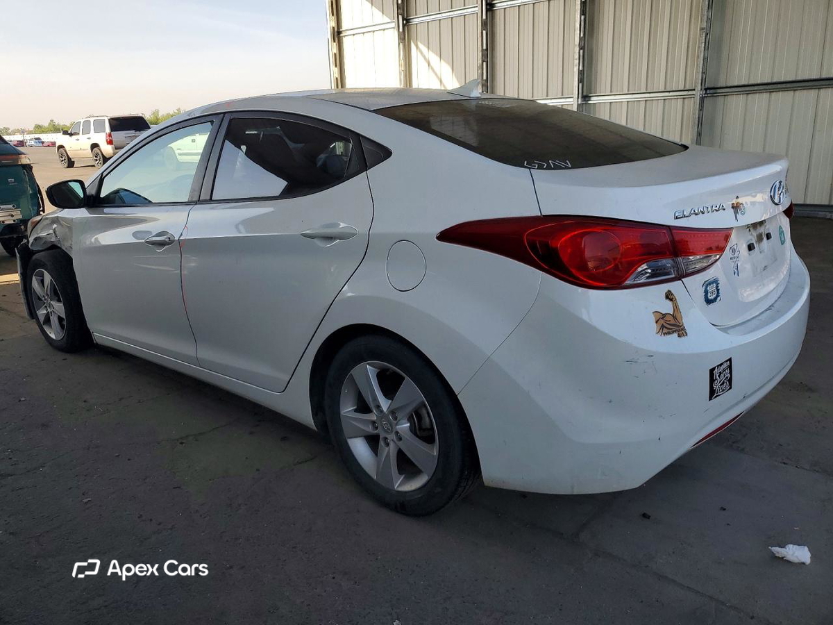 Hyundai Elantra 2013