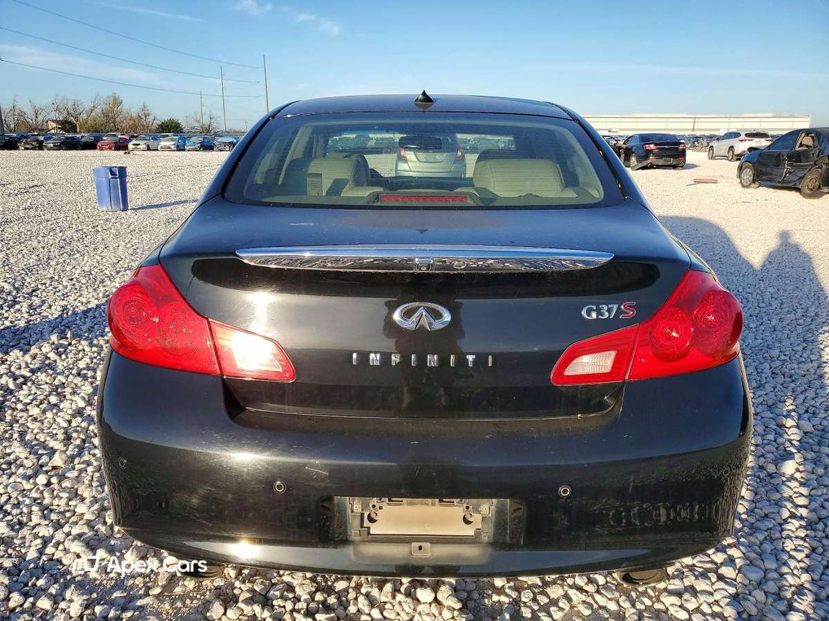 Infiniti G 2013