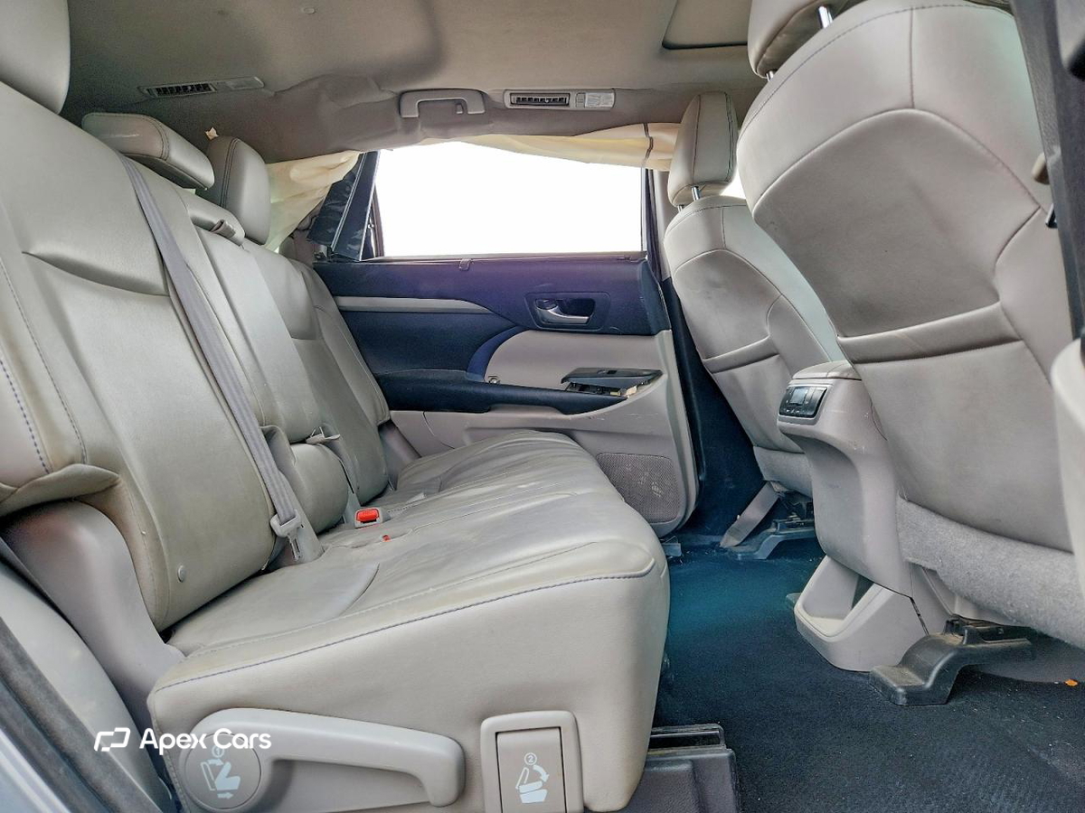 Toyota Highlander 2016