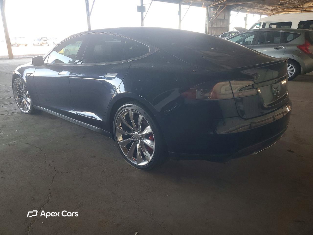Tesla Model S 2015