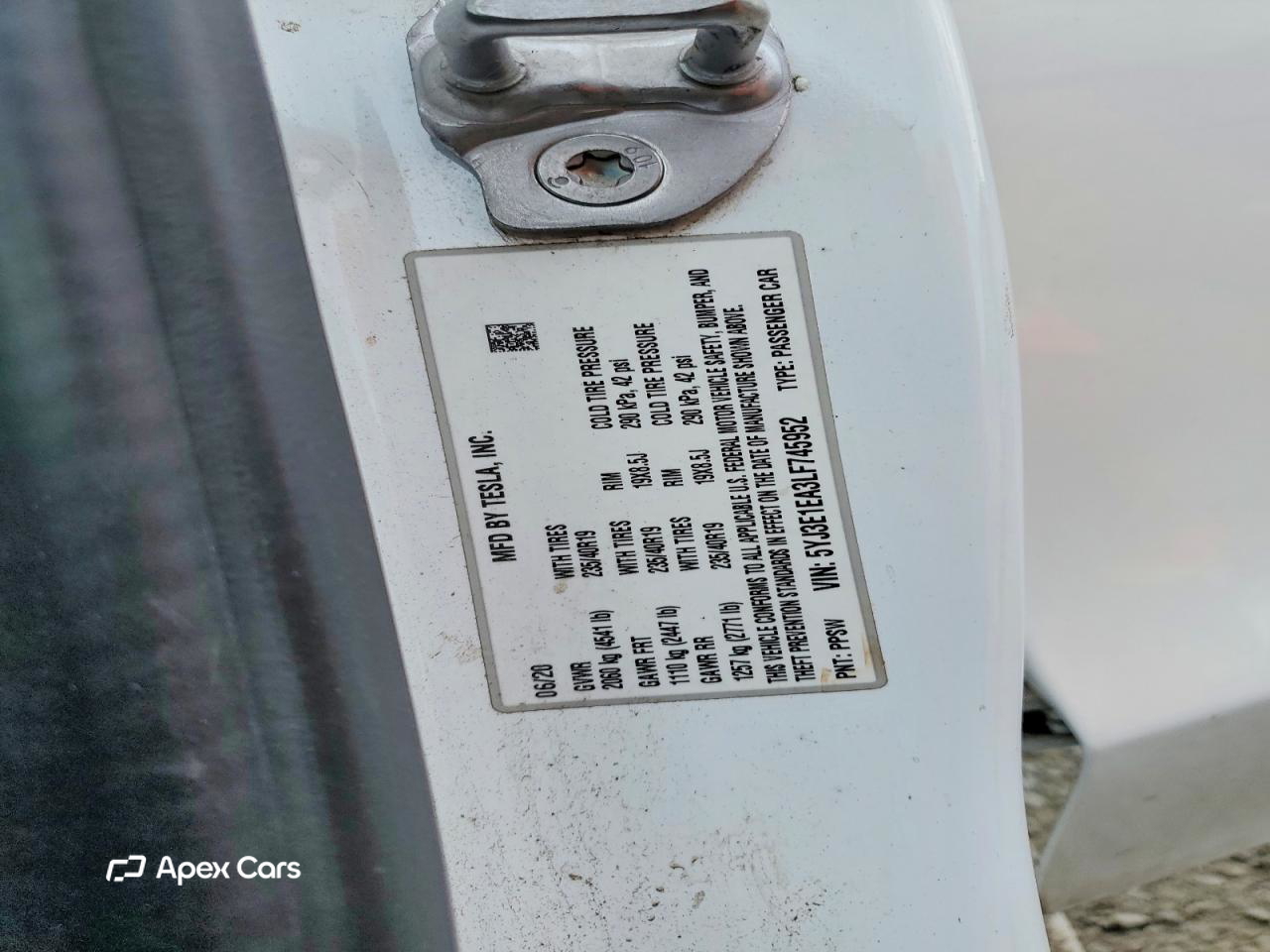 Tesla Model 3 2020