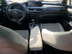Lexus UX 2021