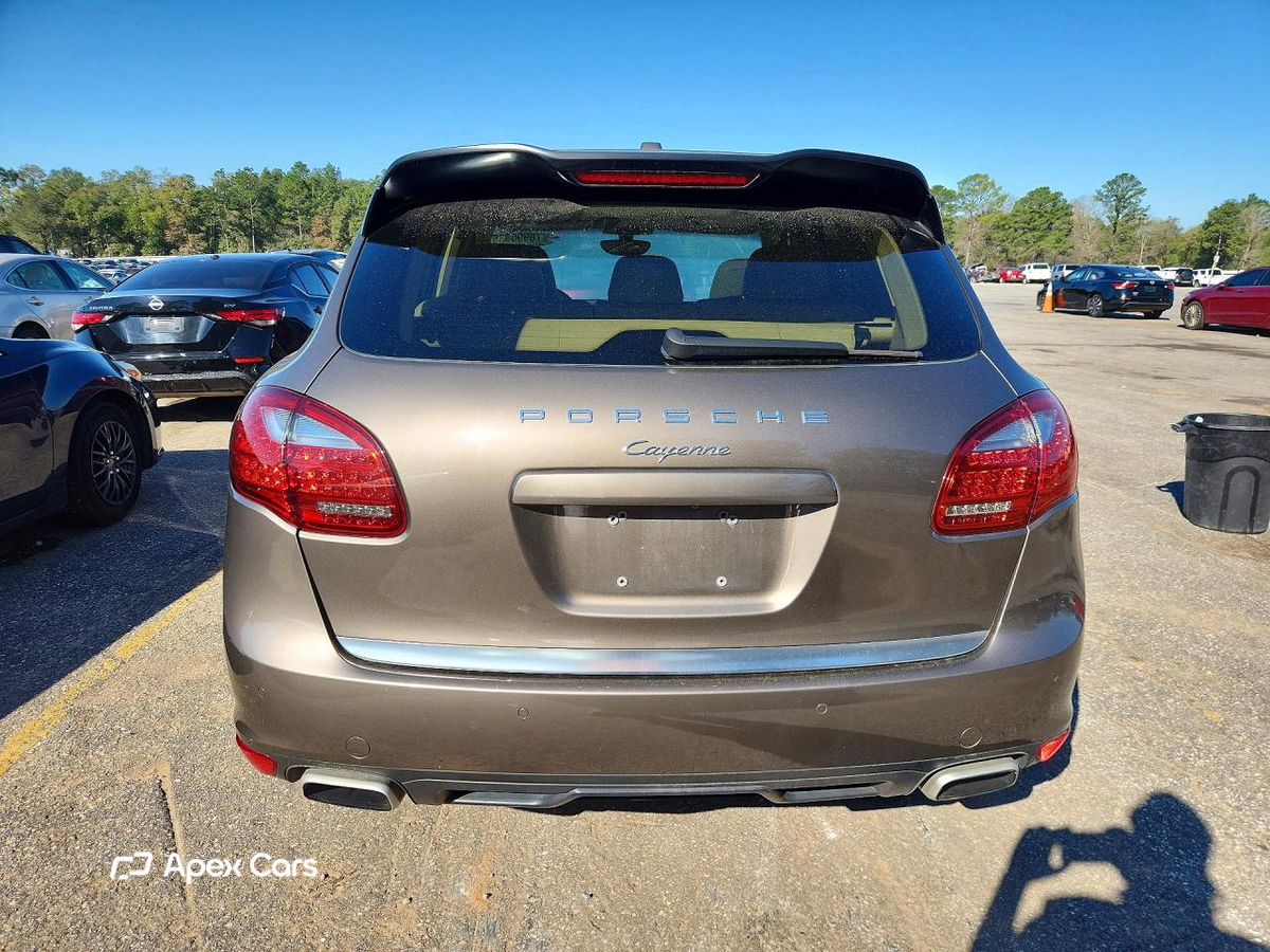 Porsche Cayenne 2012