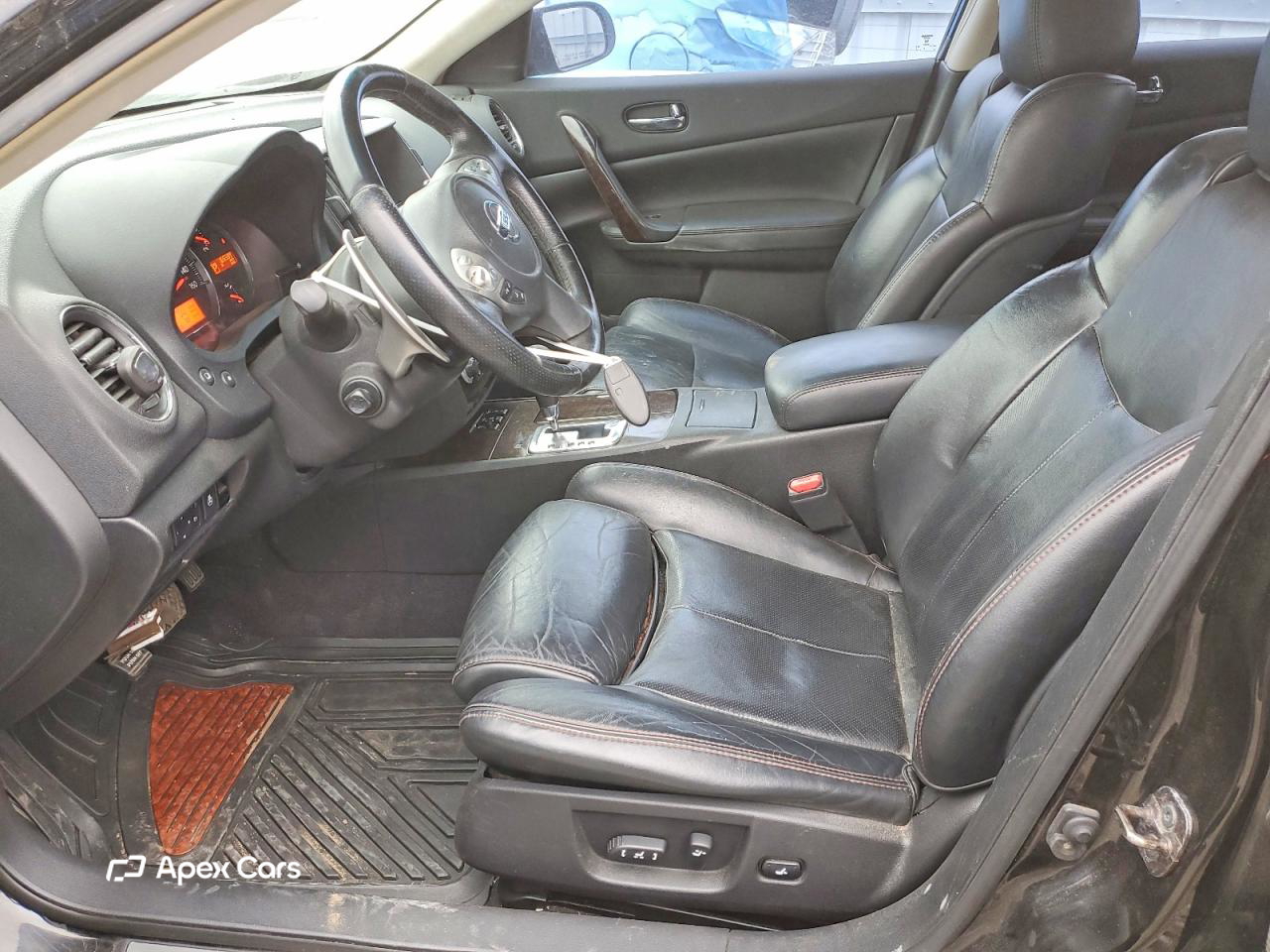 Nissan Maxima 2010