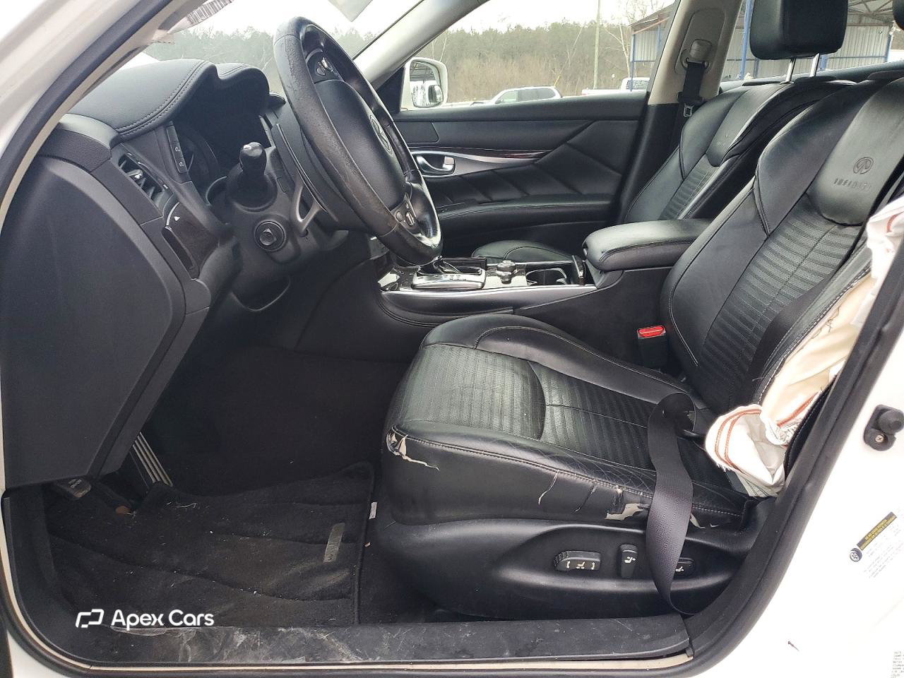 Infiniti M 2012