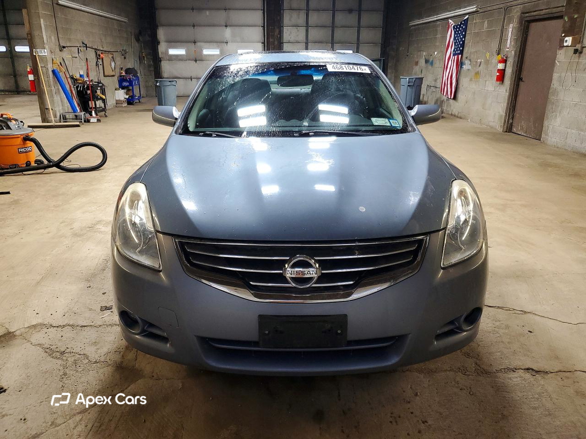 Nissan Altima 2012