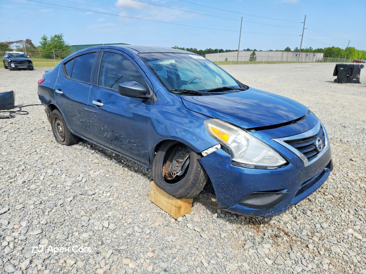Nissan Versa 2016