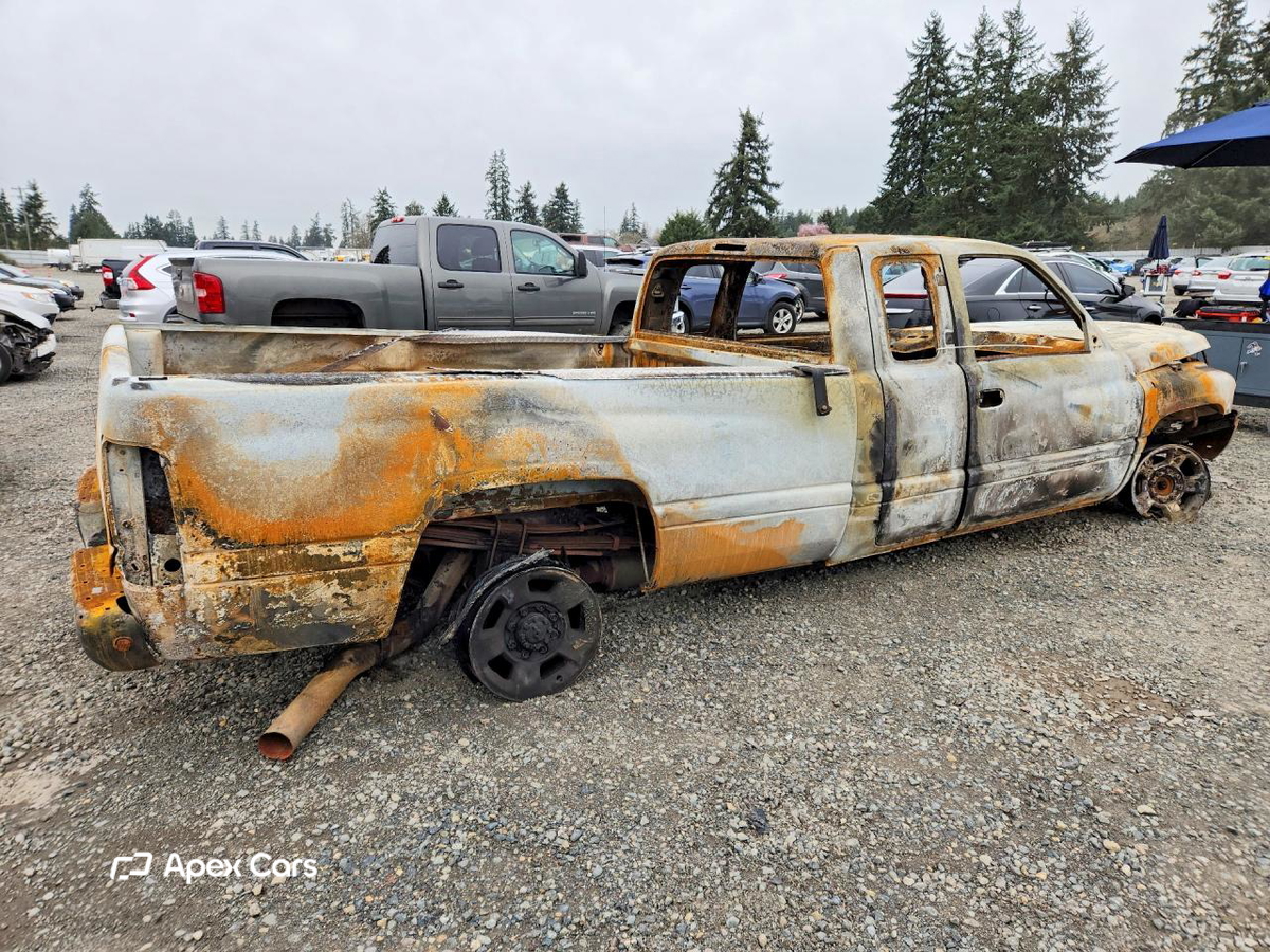 Dodge RAM 2000