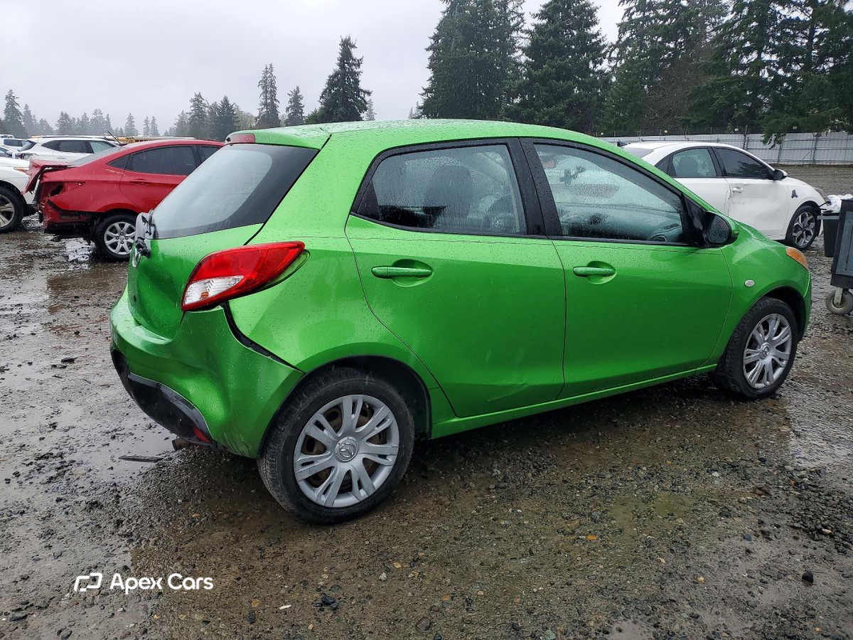 Mazda 2 2011
