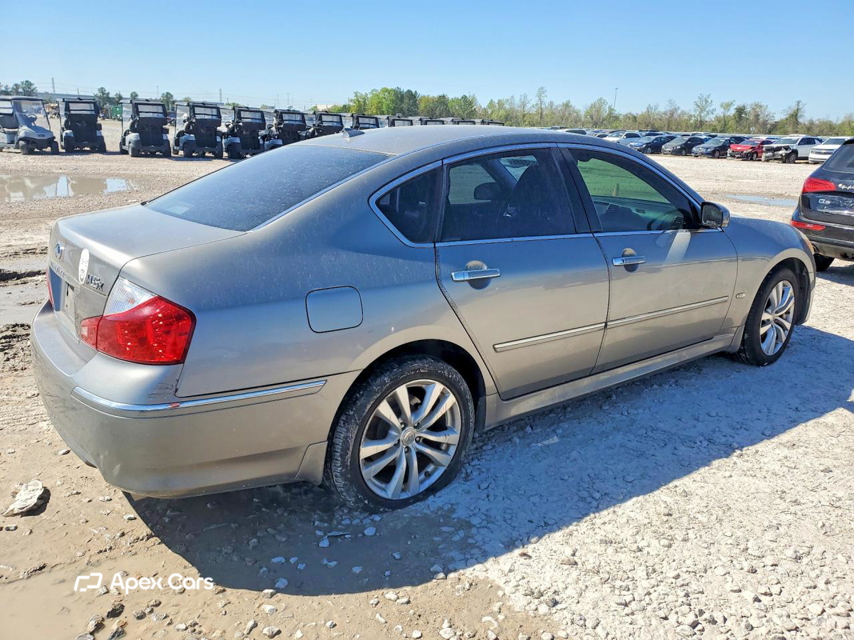 Infiniti M 2008